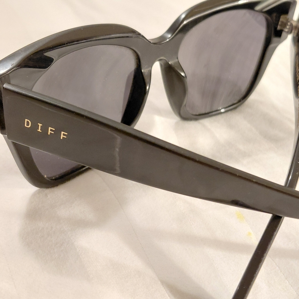 Diff Polorized Bella Sunglasses - image 6
